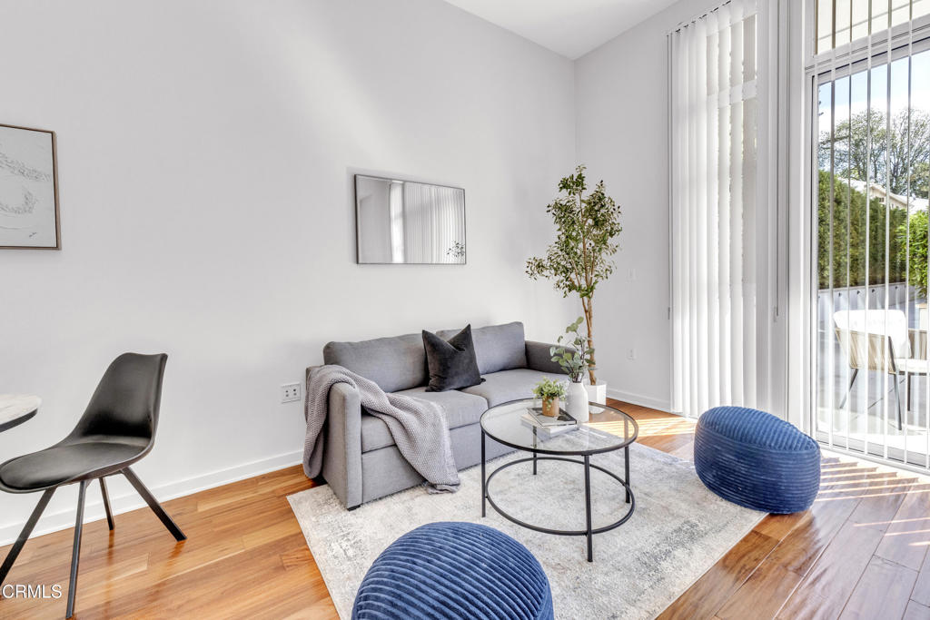 238 S Arroyo Parkway 208