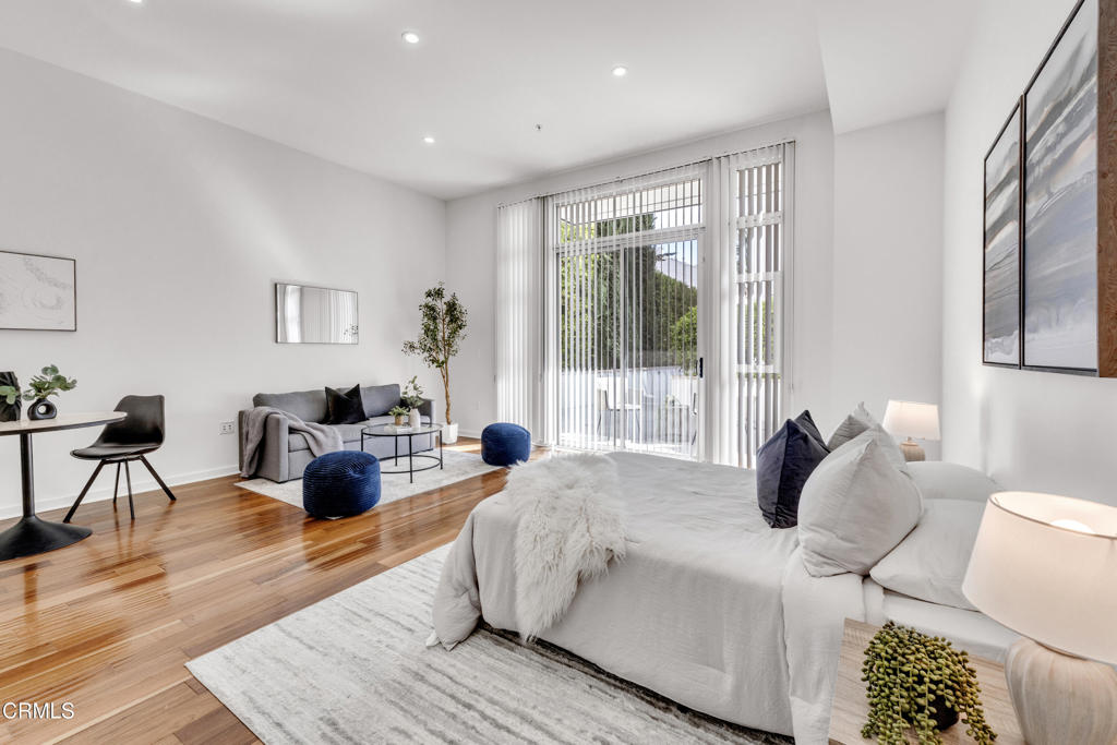 238 S Arroyo Parkway 208