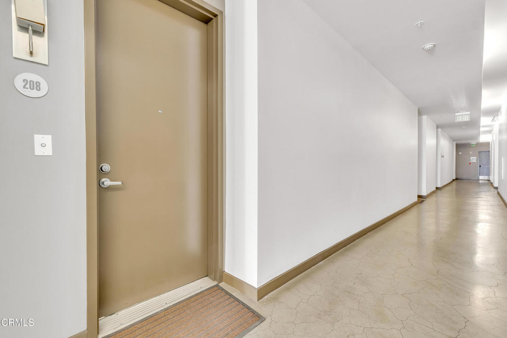 238 S Arroyo Parkway 208