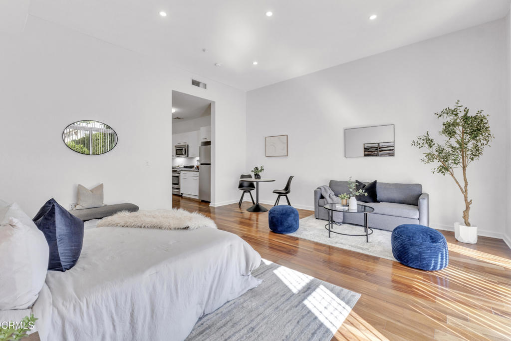 238 S Arroyo Parkway 208