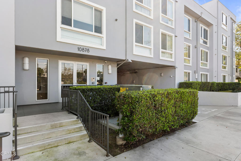 10878 Bloomfield Street 310