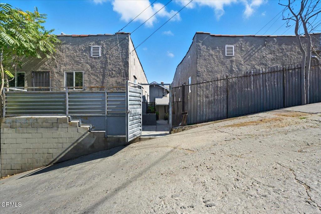 1488 W Sunset Boulevard 1/4