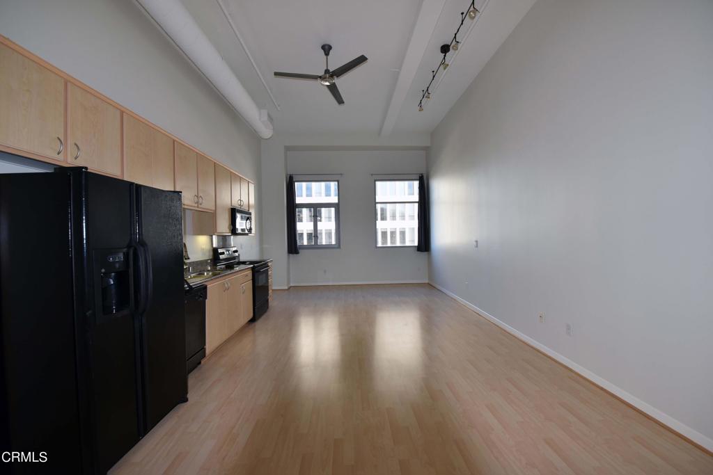 175 S Lake Avenue 406