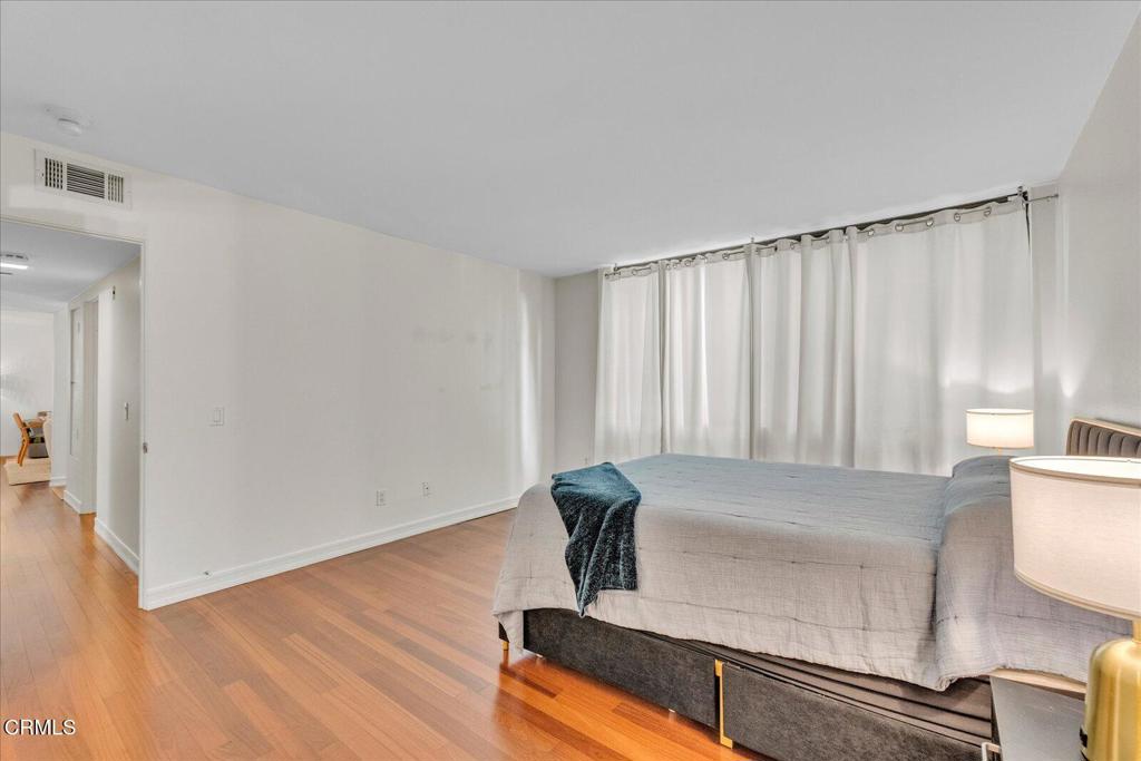 500 E Del Mar Boulevard 12