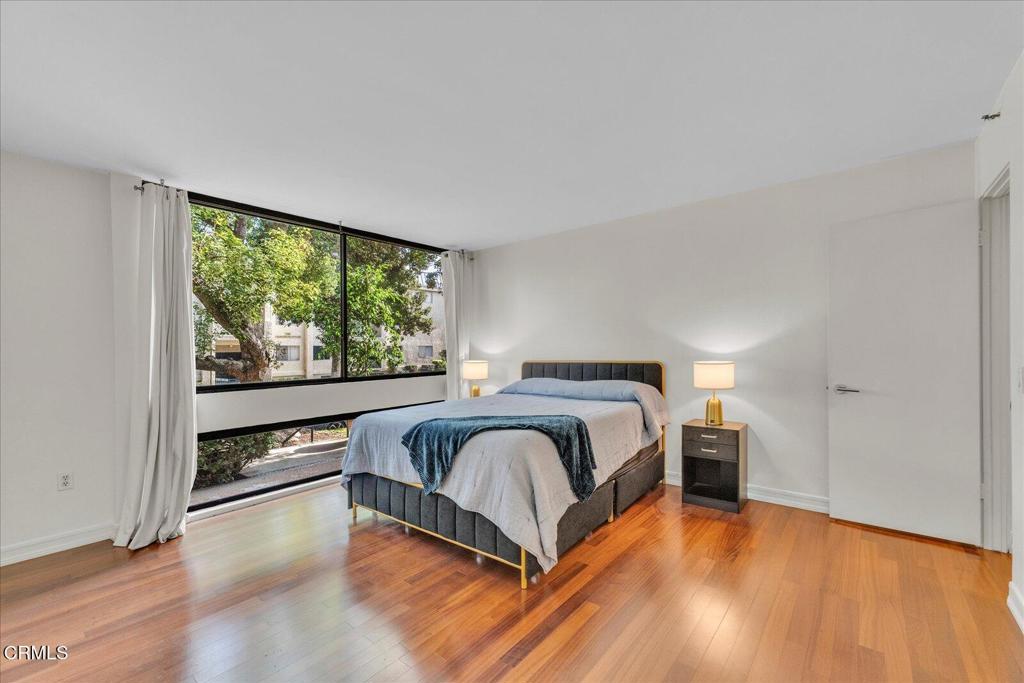 500 E Del Mar Boulevard 12