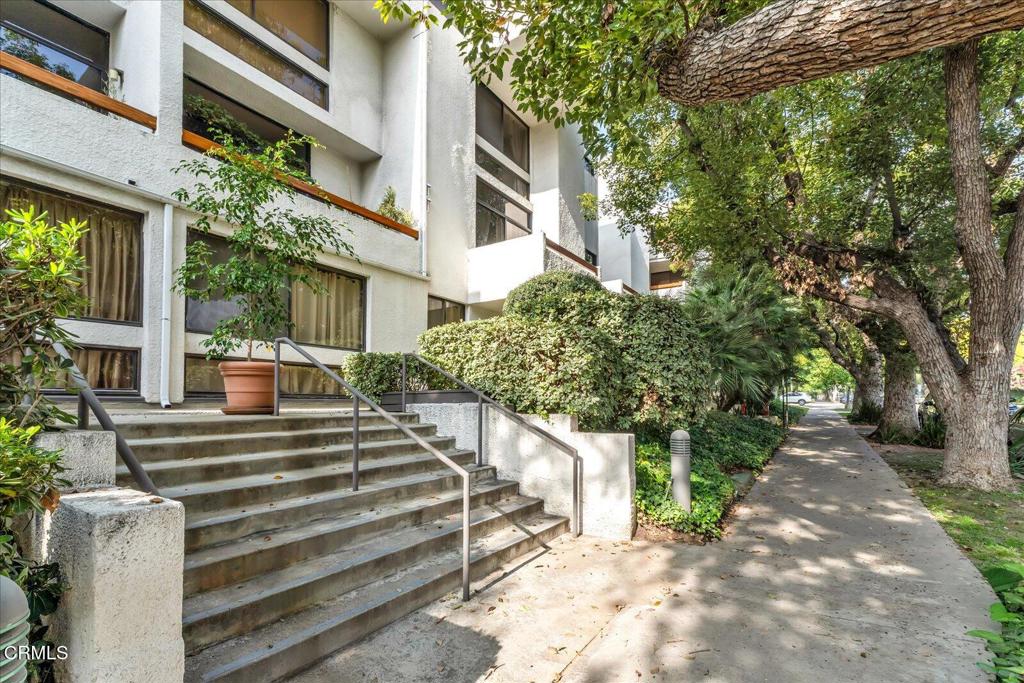 500 E Del Mar Boulevard 12