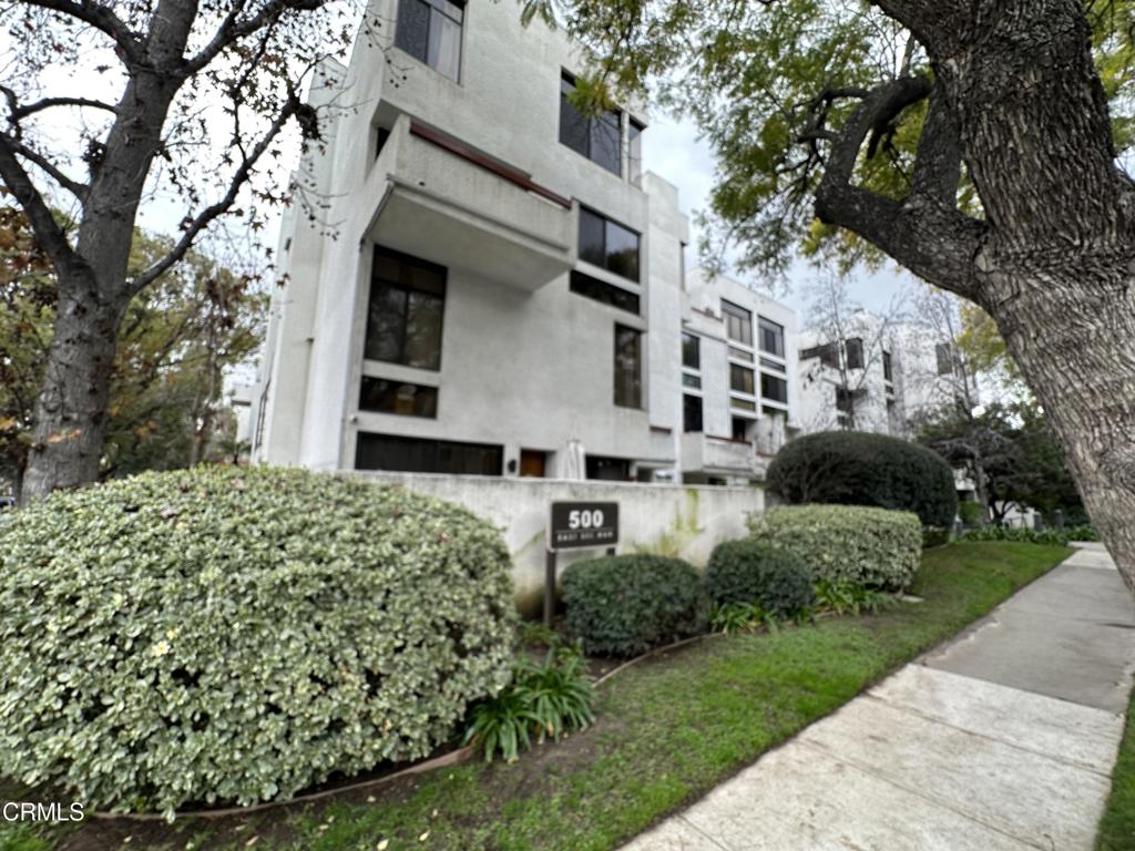 500 E Del Mar Boulevard 12