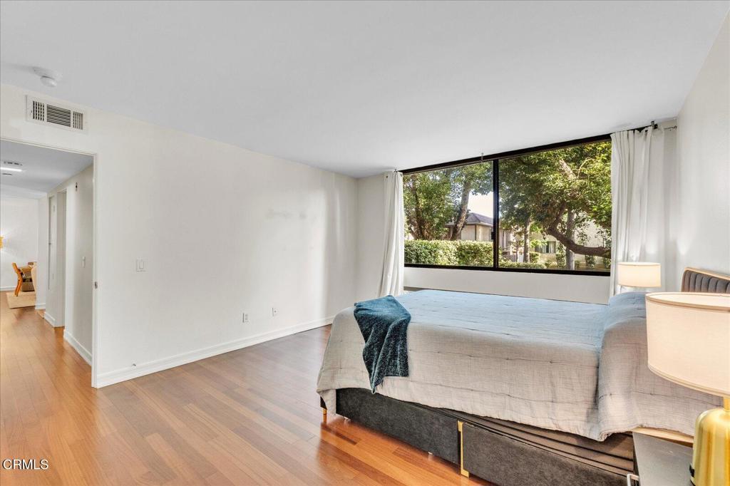 500 E Del Mar Boulevard 12