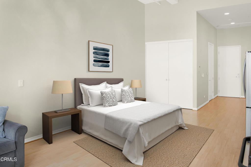 175 S Lake Avenue 406