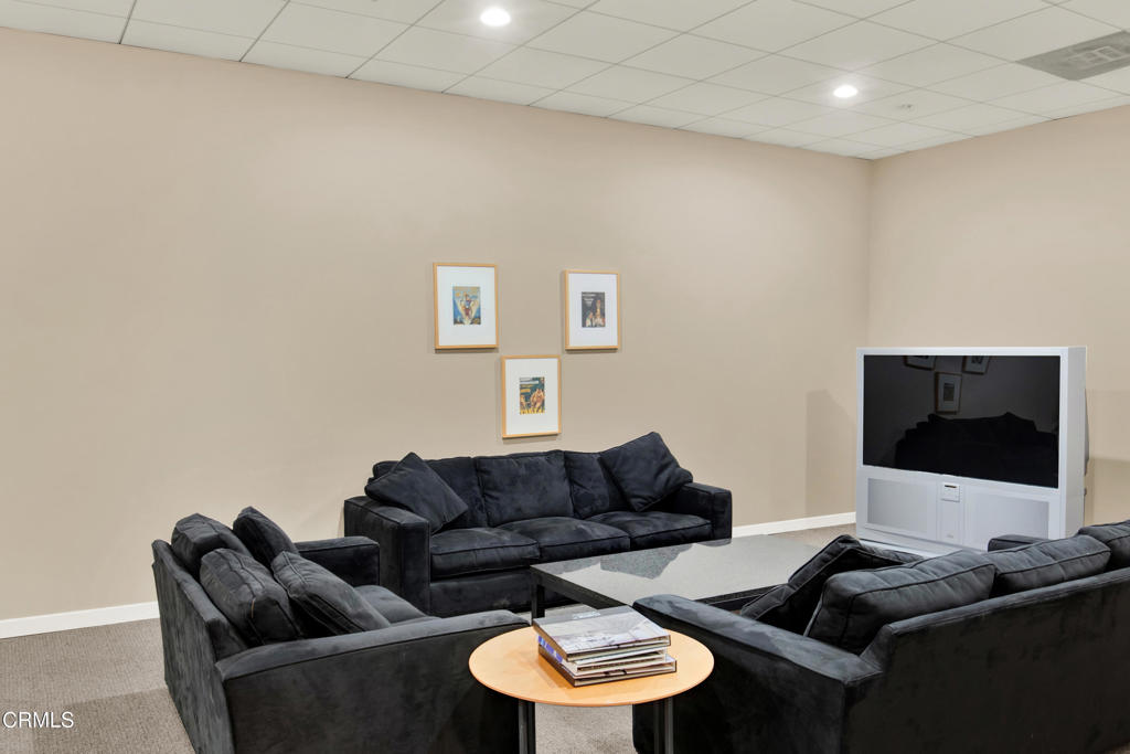 175 S Lake Avenue 406