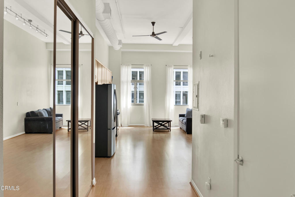 175 S Lake Avenue 406