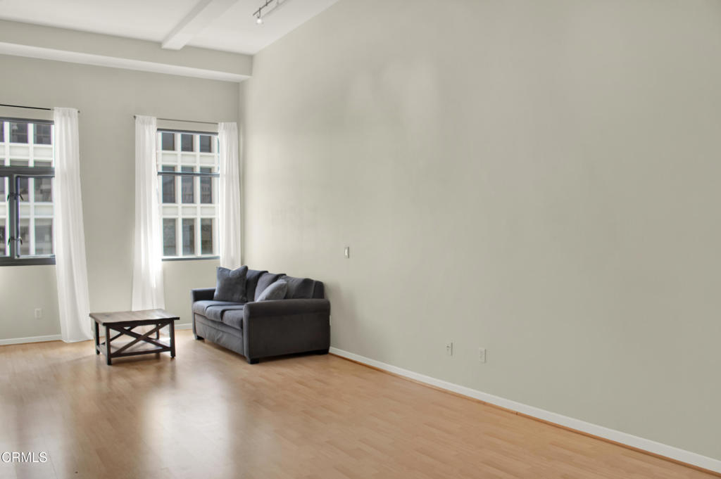 175 S Lake Avenue 406