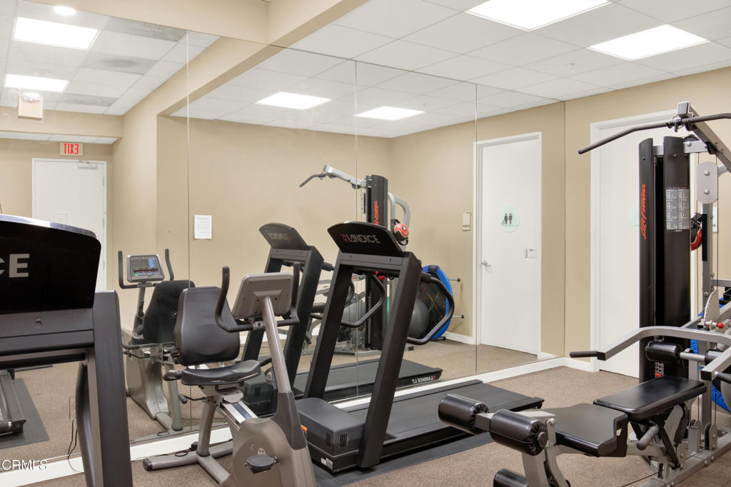 175 S Lake Avenue 406