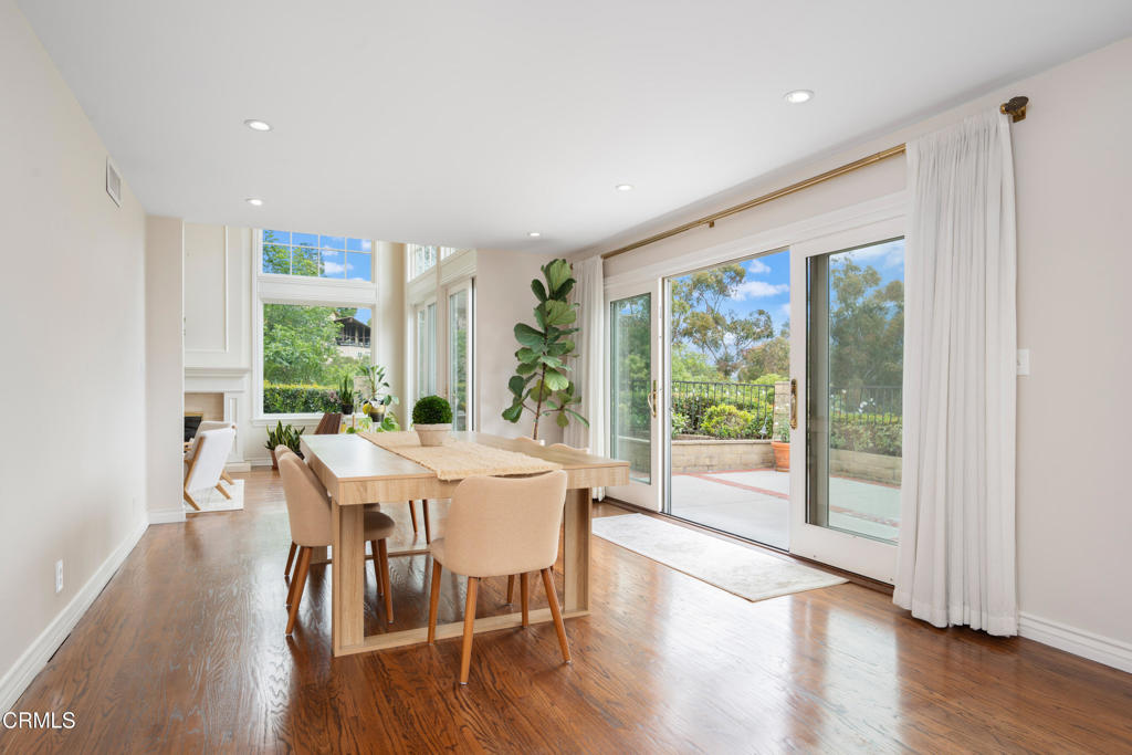 1095 Linda Glen Drive