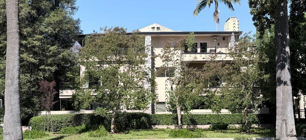 1255 S Orange Grove Boulevard 4