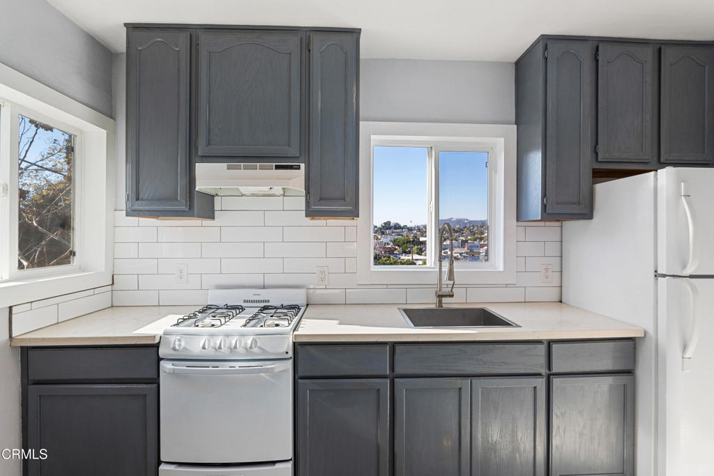1488 W Sunset Boulevard 1486