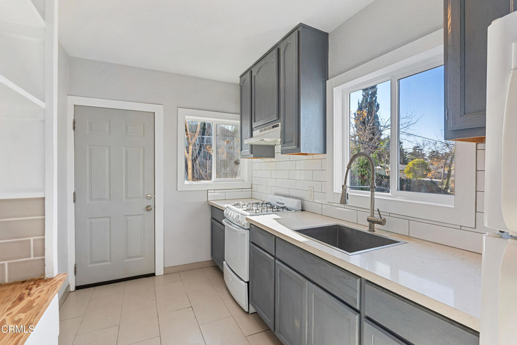 1488 W Sunset Boulevard 1486