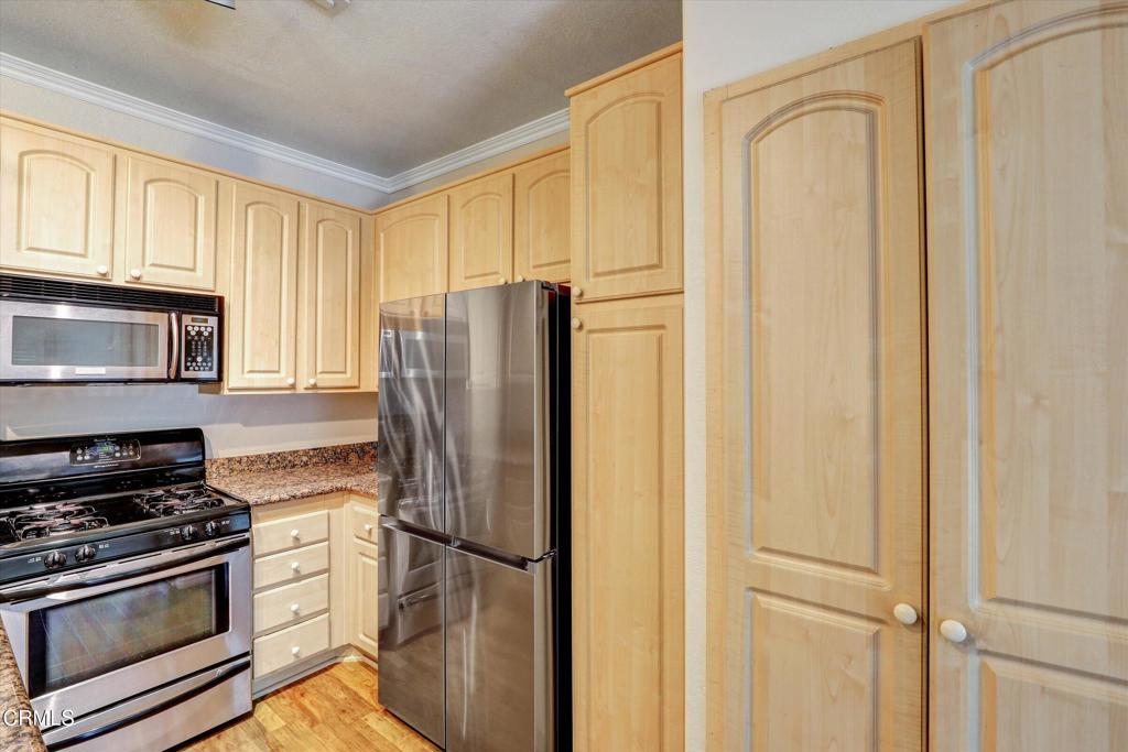 300 N El Molino Avenue 323