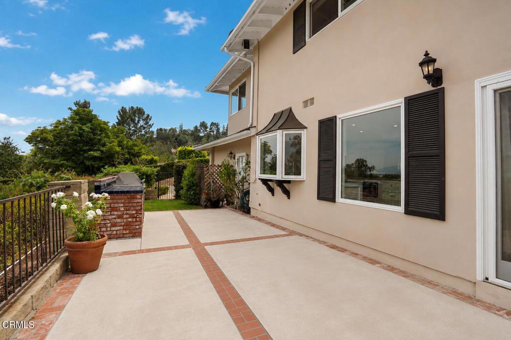 1095 Linda Glen Drive