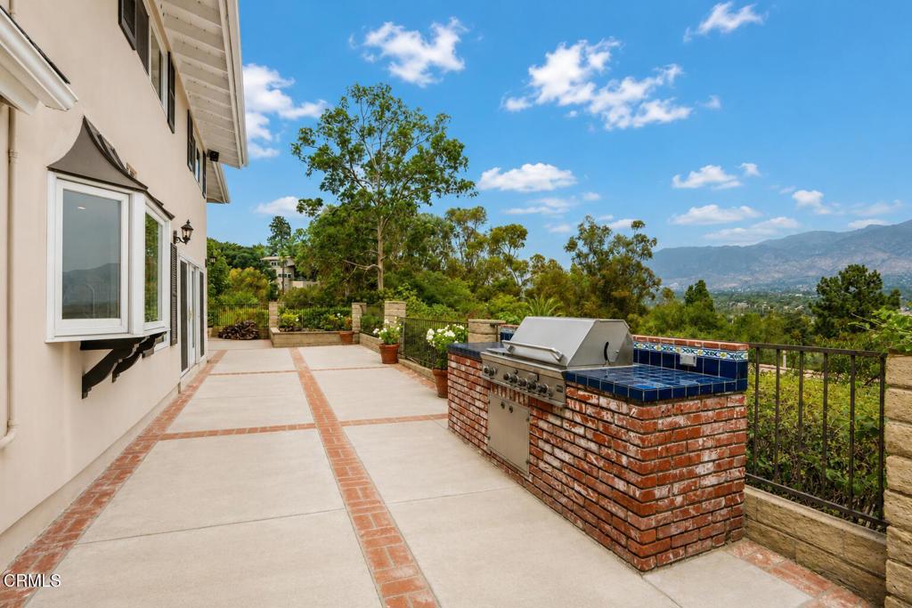 1095 Linda Glen Drive
