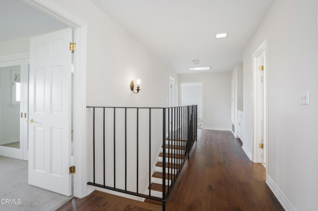 1095 Linda Glen Drive