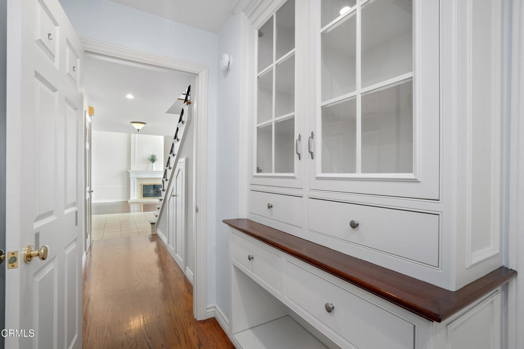 1095 Linda Glen Drive