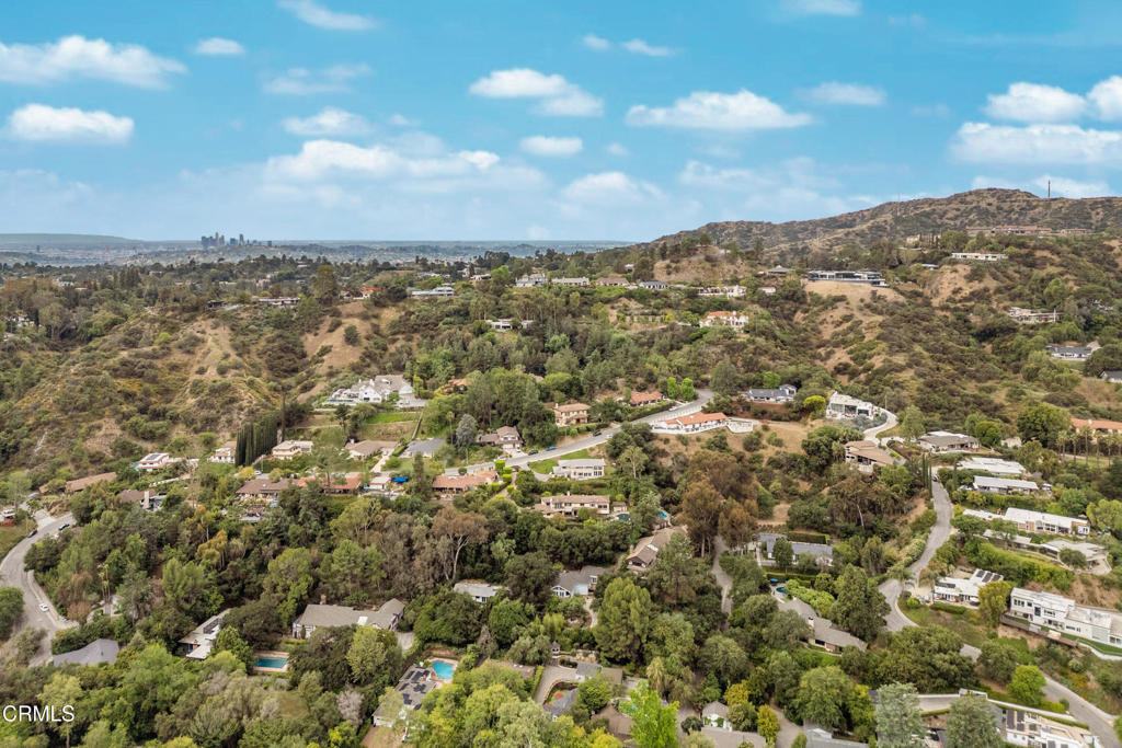 1095 Linda Glen Drive