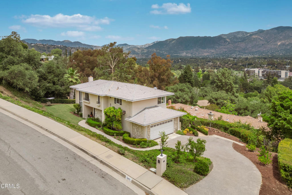 1095 Linda Glen Drive