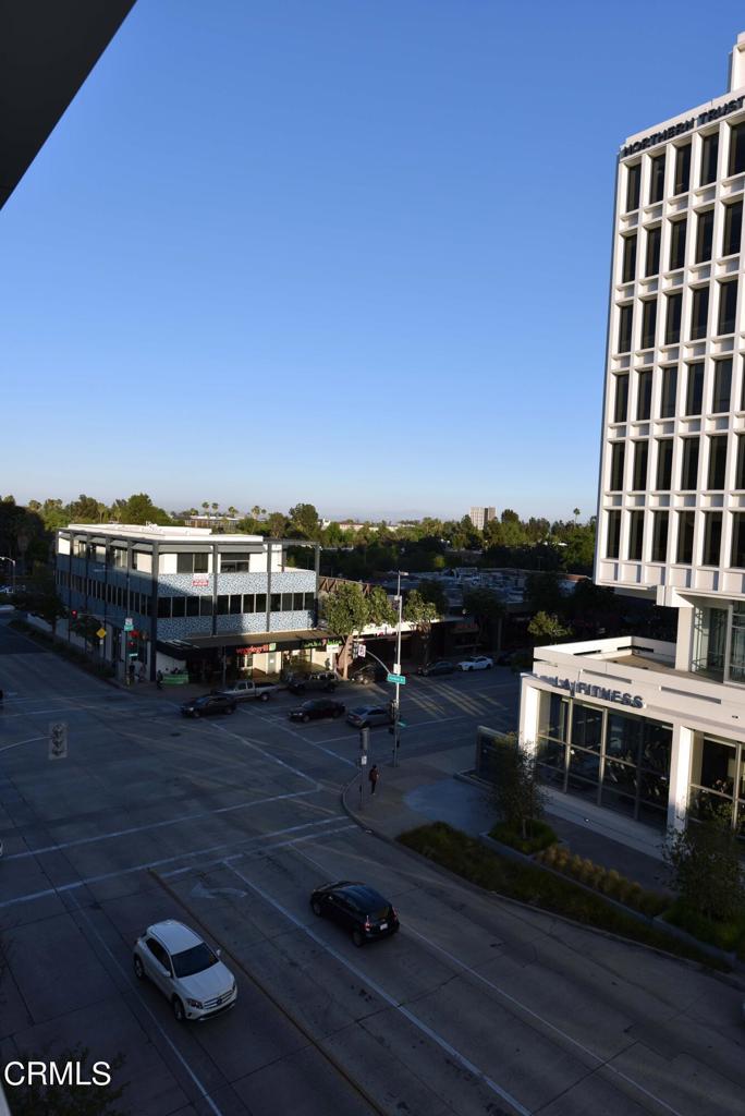 175 S Lake Avenue 409