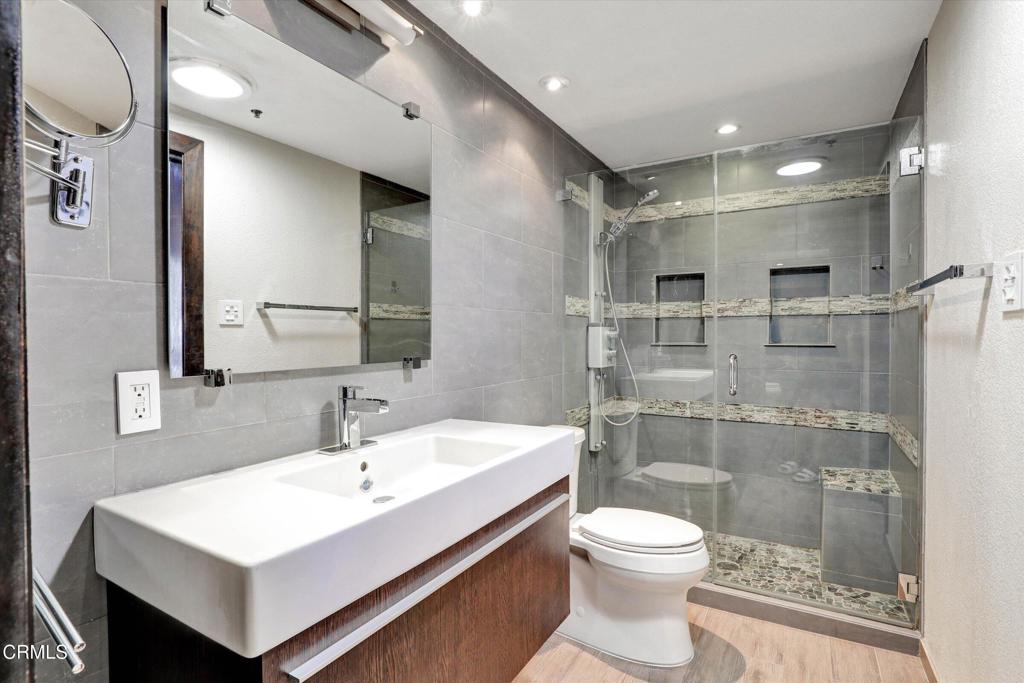 1310 E Orange Grove Boulevard 320