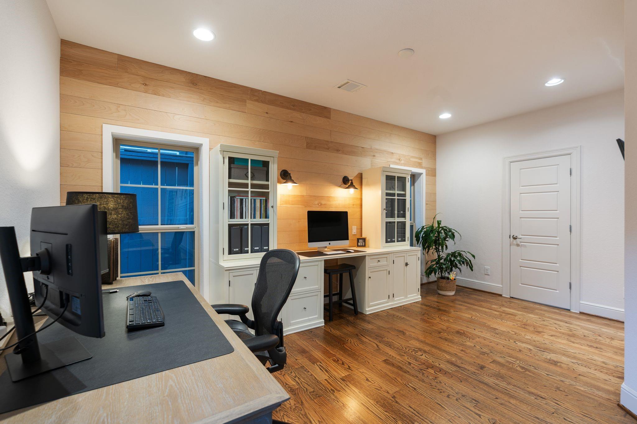 3911 Mcduffie Street