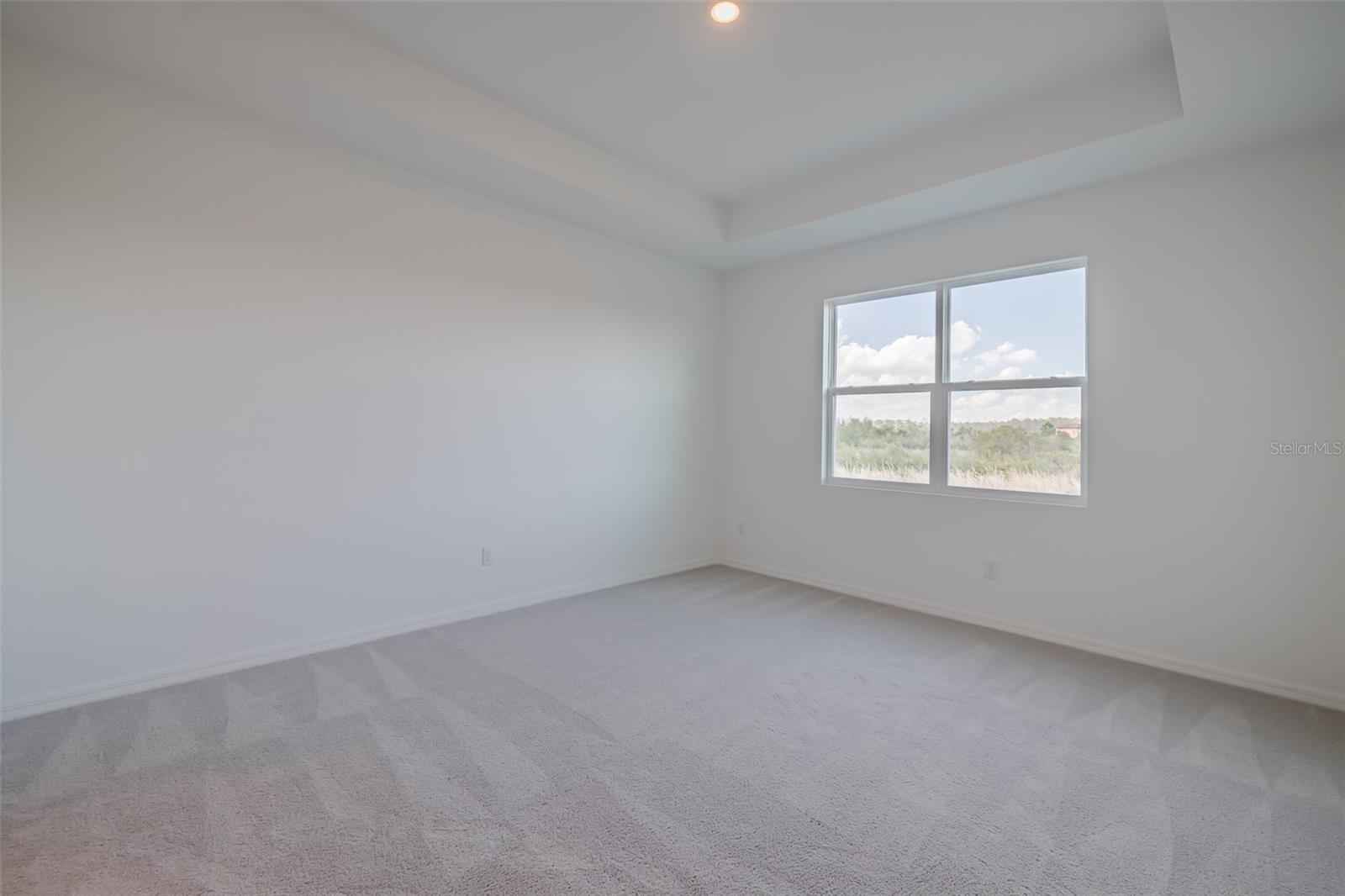 2395 WARREN ACRES BLVD