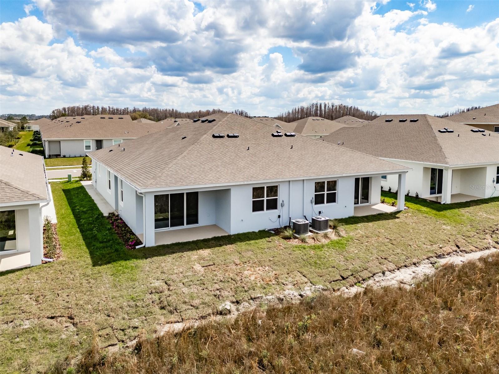 2395 WARREN ACRES BLVD