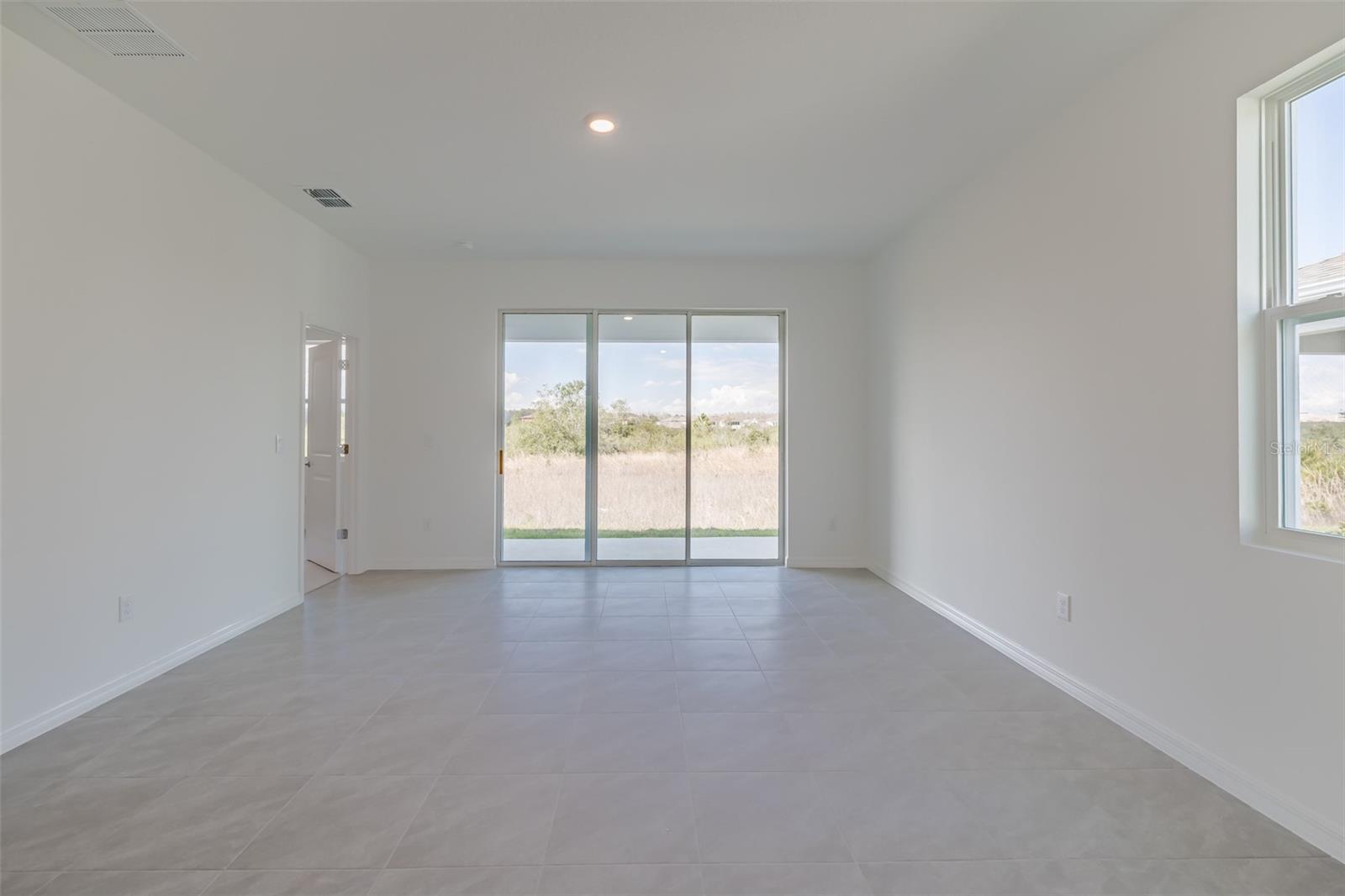 2395 WARREN ACRES BLVD