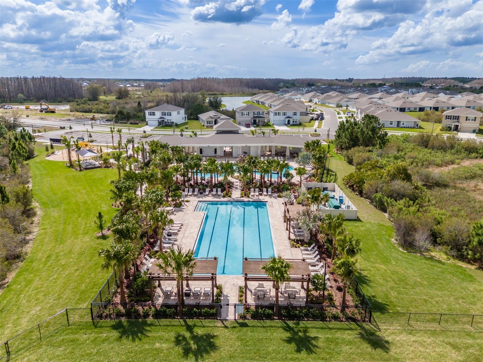 2395 WARREN ACRES BLVD