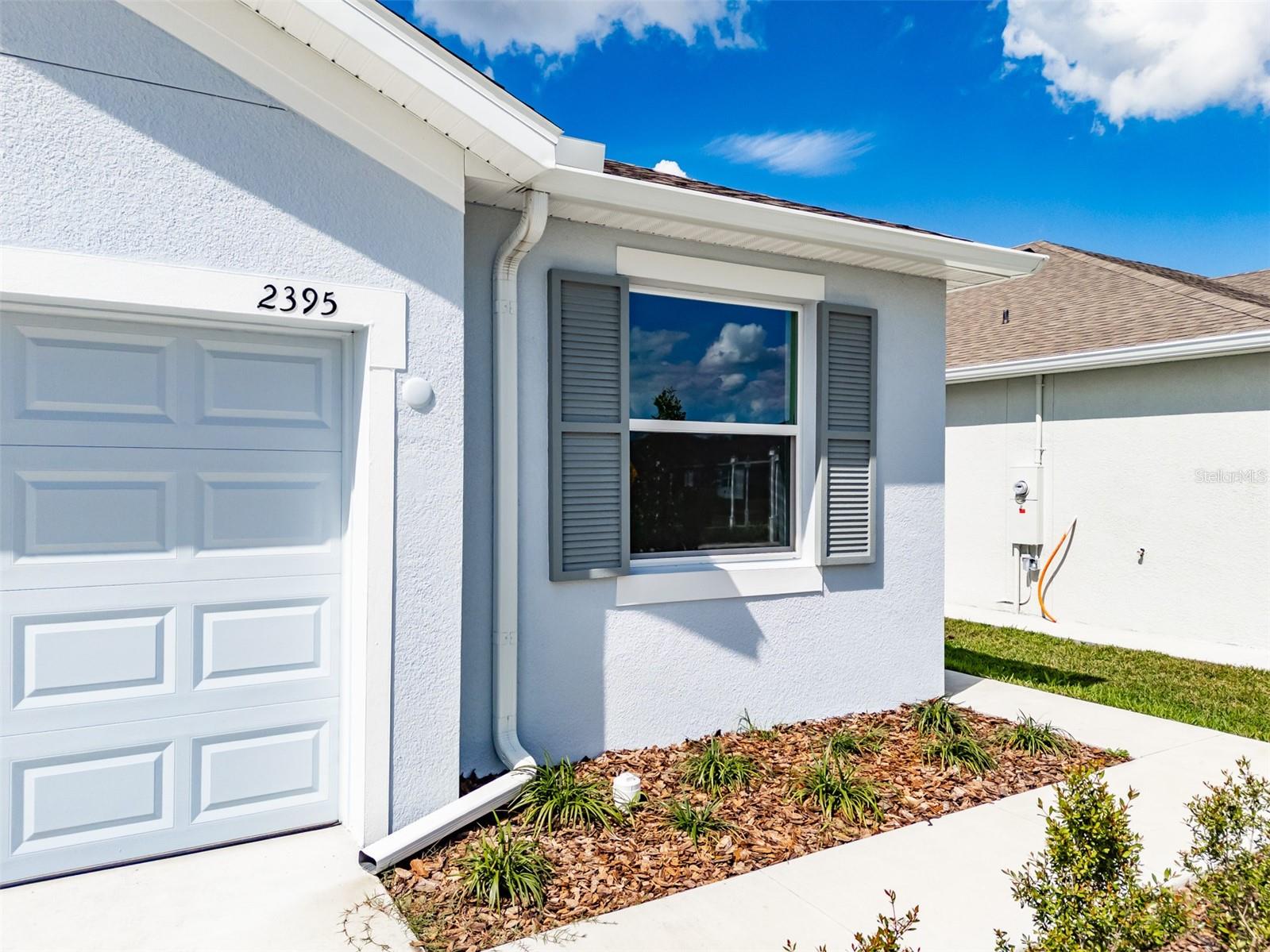 2395 WARREN ACRES BLVD