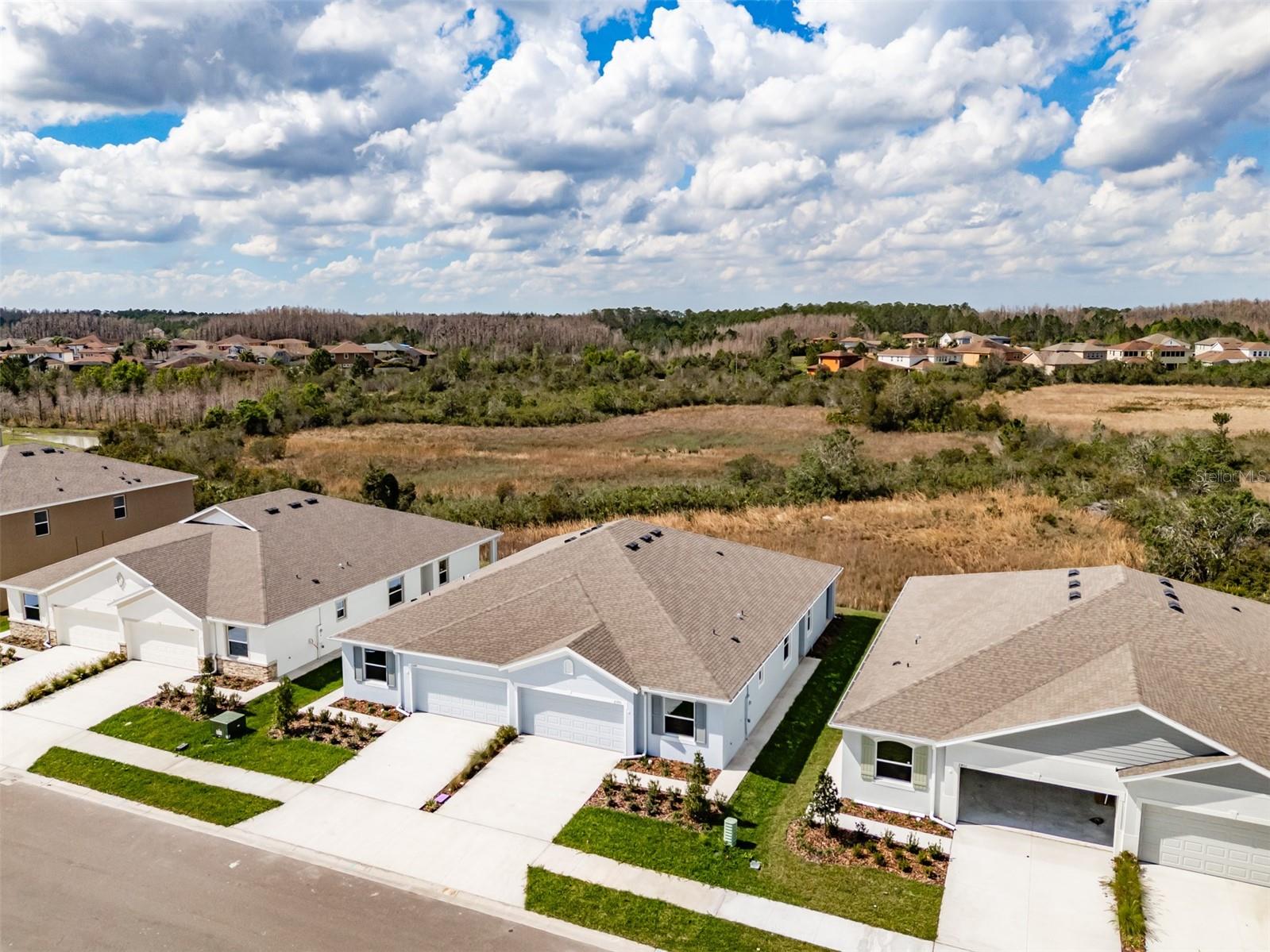 2395 WARREN ACRES BLVD