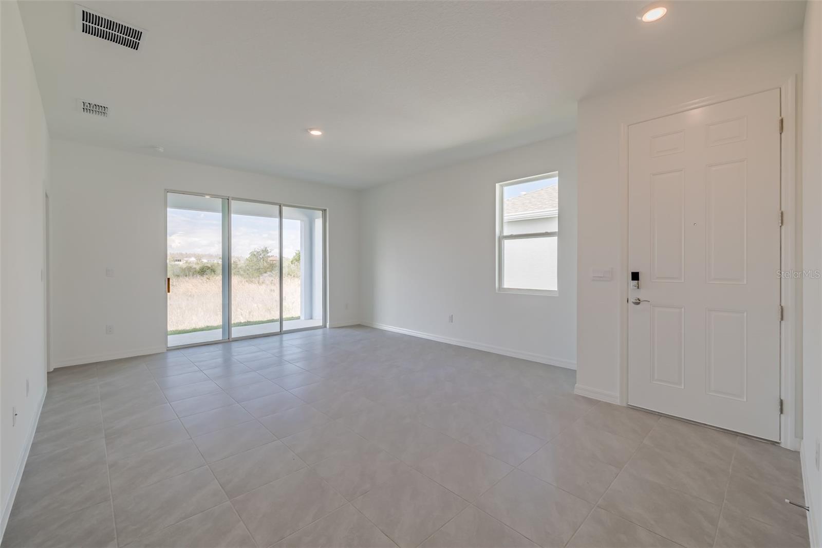 2395 WARREN ACRES BLVD