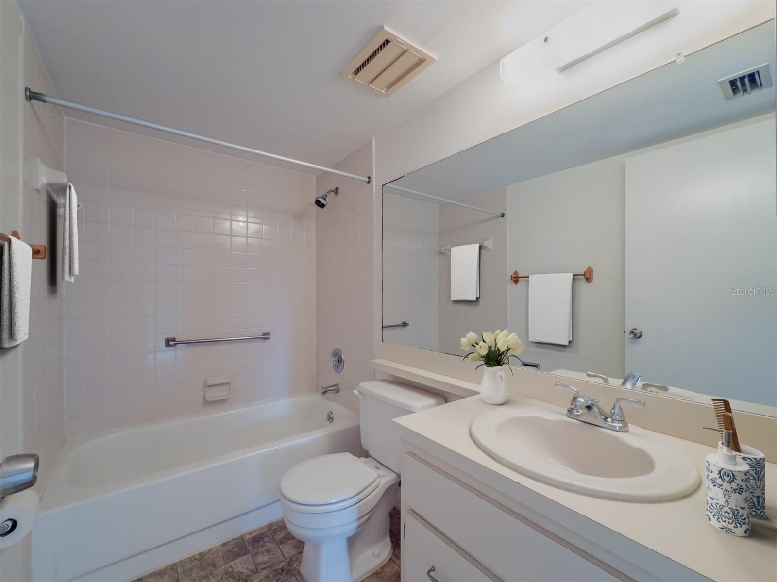 3389 CRYSTAL CT E #M