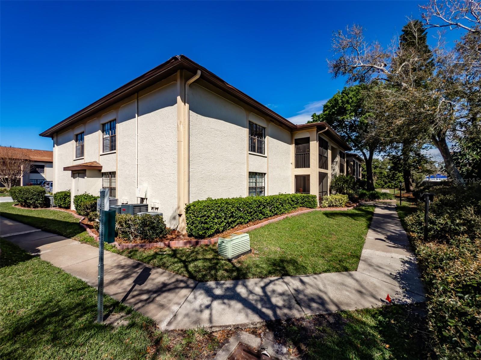 3389 CRYSTAL CT E #M