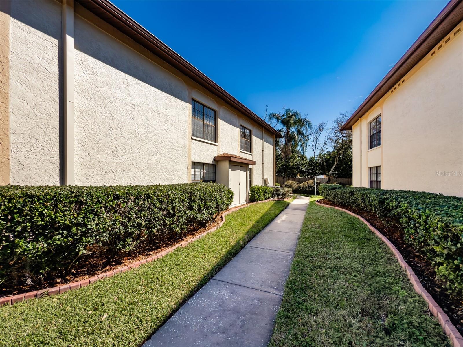 3389 CRYSTAL CT E #M