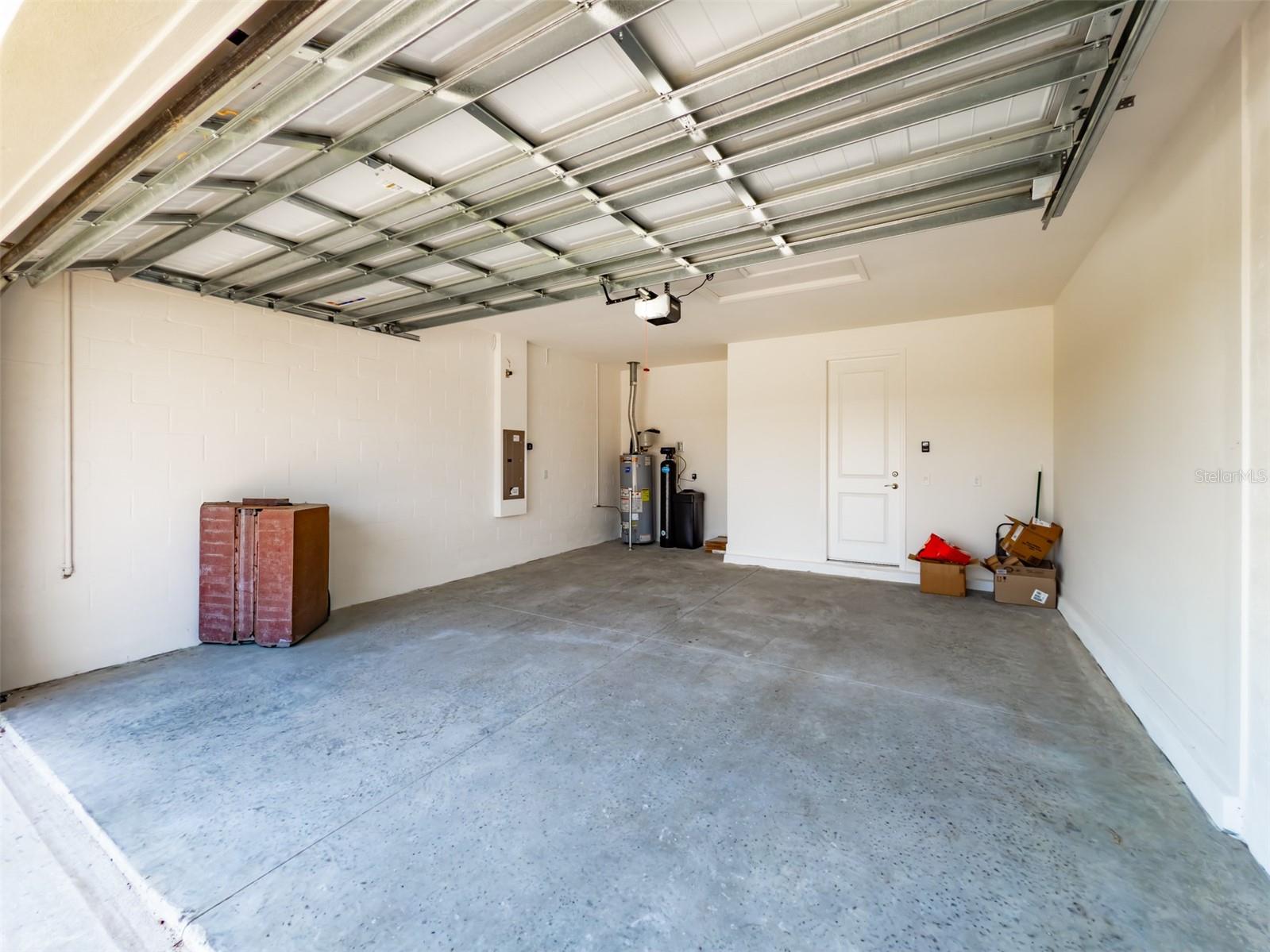 32277 MAHOGANY VALLEY DR