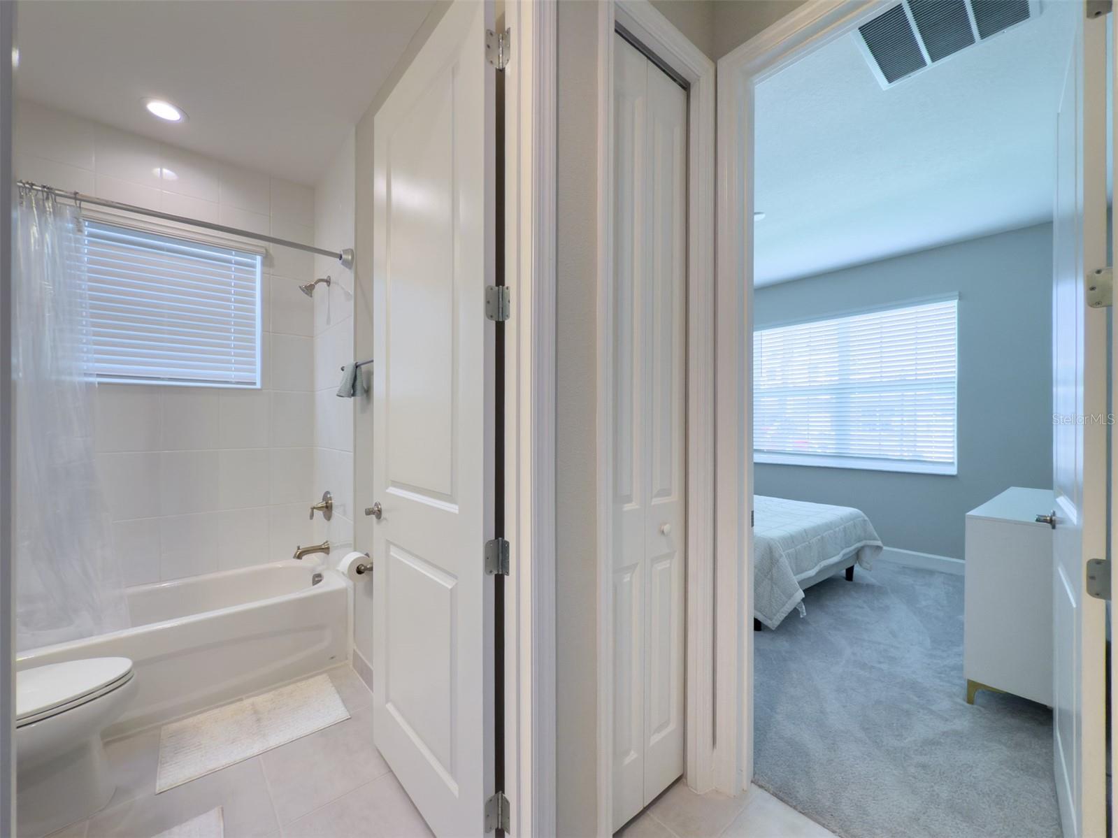 32277 MAHOGANY VALLEY DR