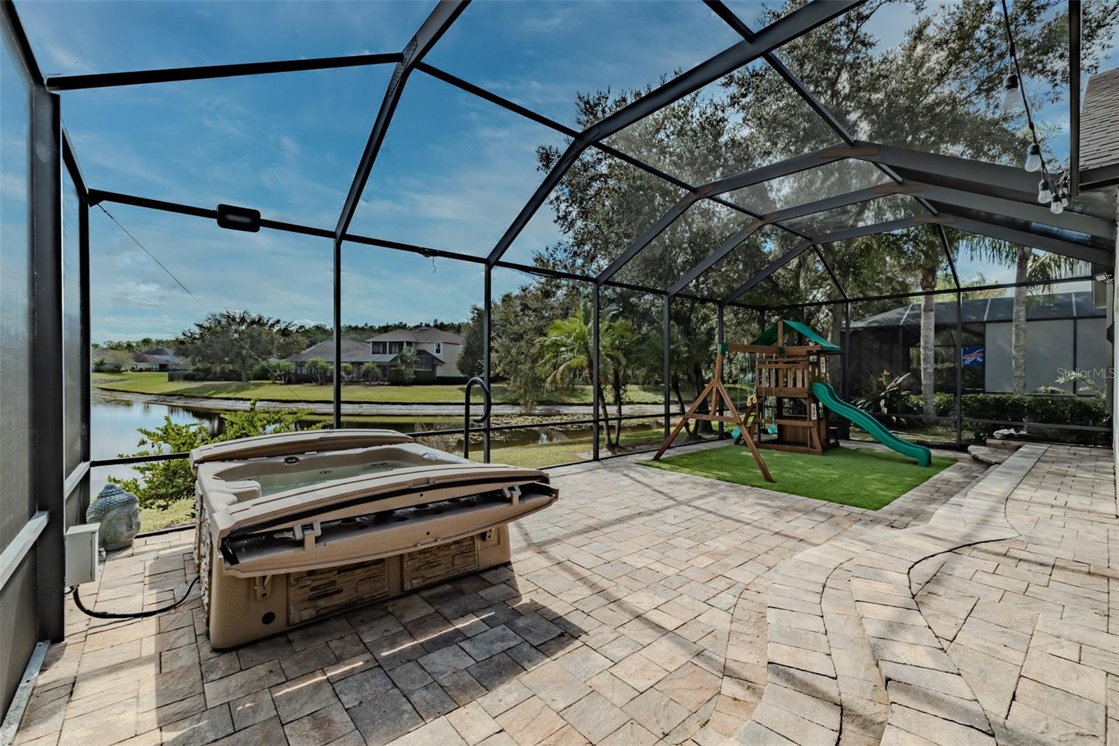 8117 HAMPTON GLEN DR