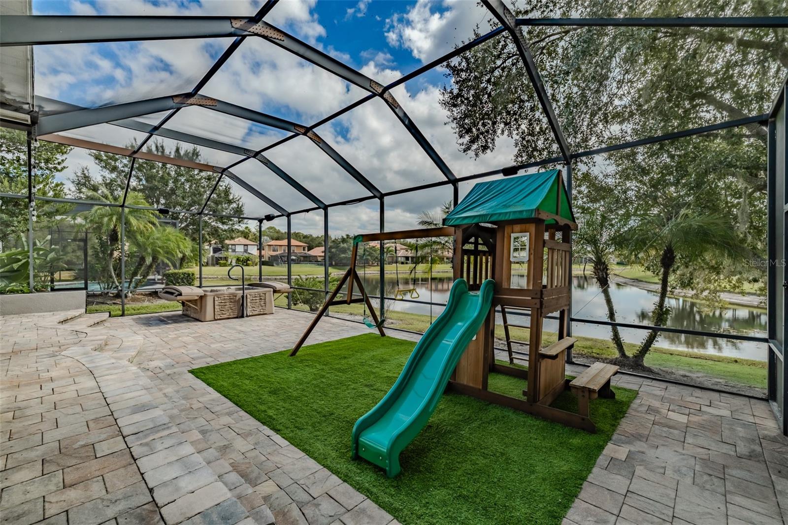 8117 HAMPTON GLEN DR