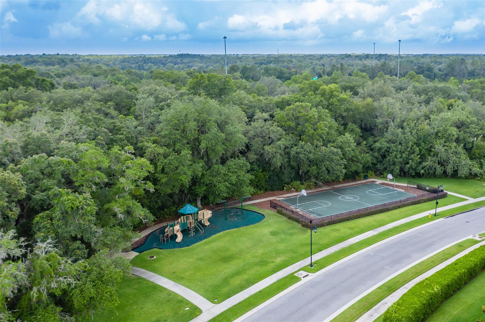 8117 HAMPTON GLEN DR