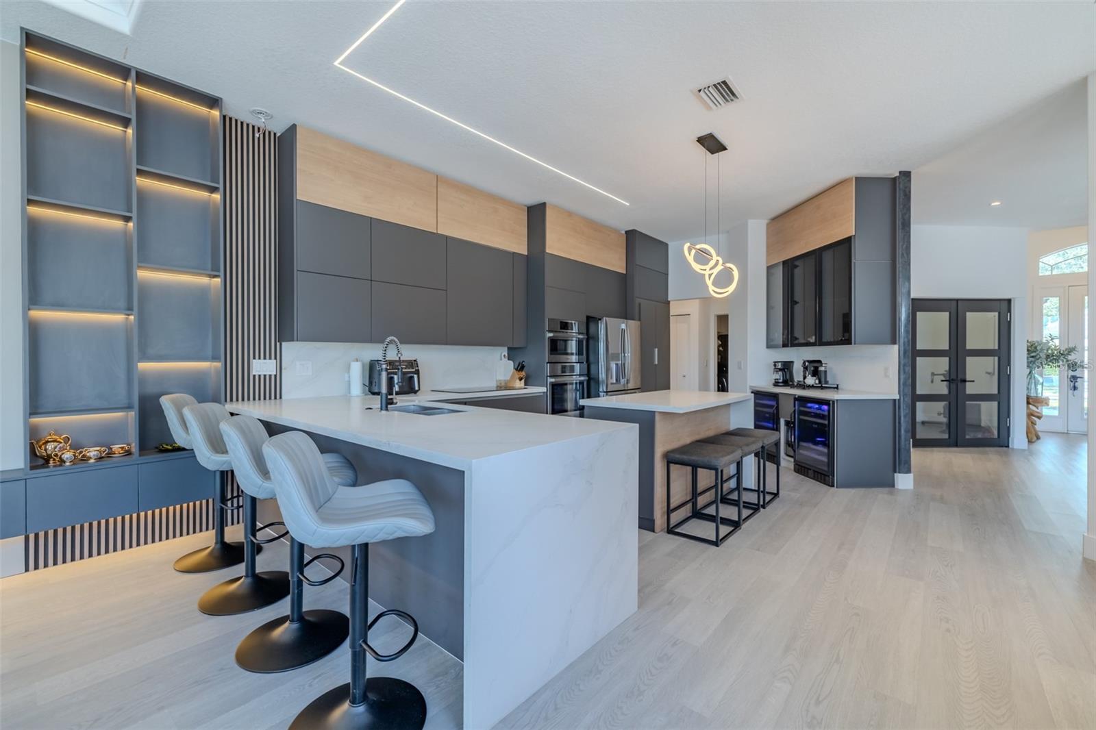 8117 HAMPTON GLEN DR