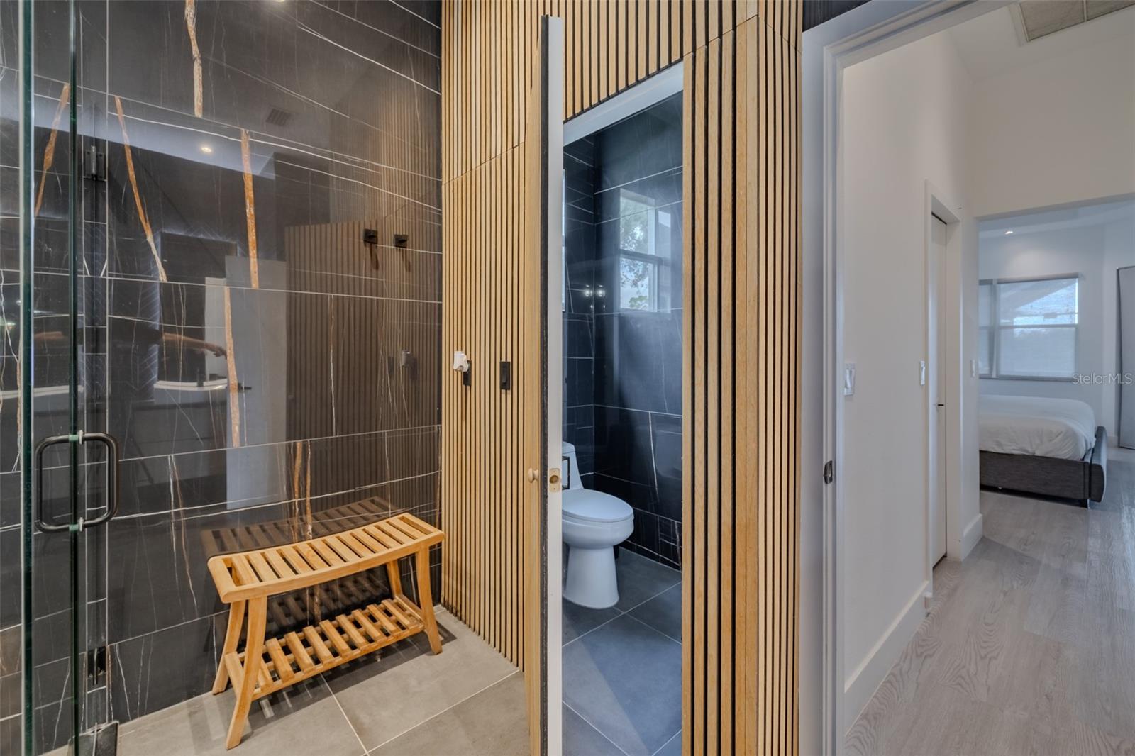 8117 HAMPTON GLEN DR