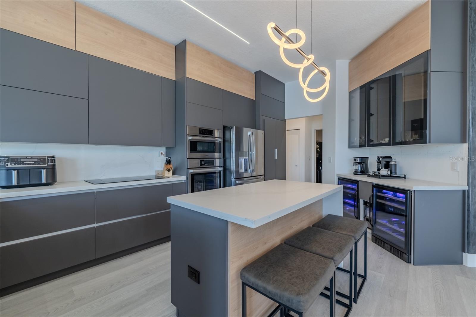 8117 HAMPTON GLEN DR