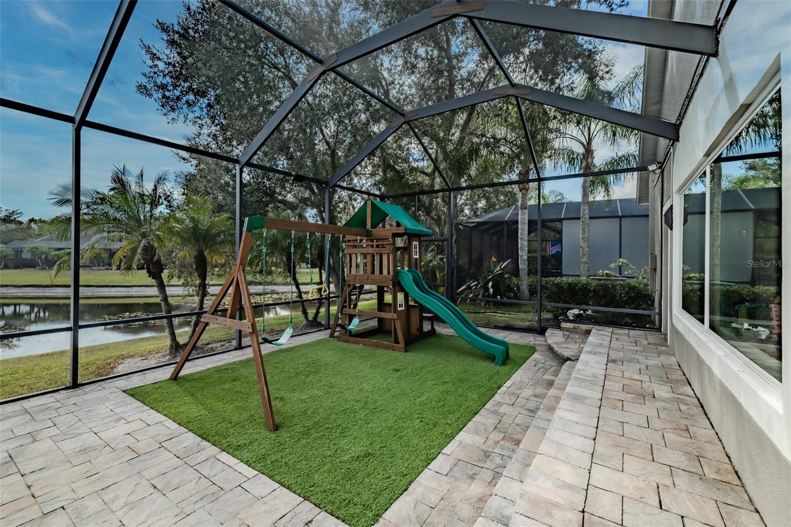 8117 HAMPTON GLEN DR